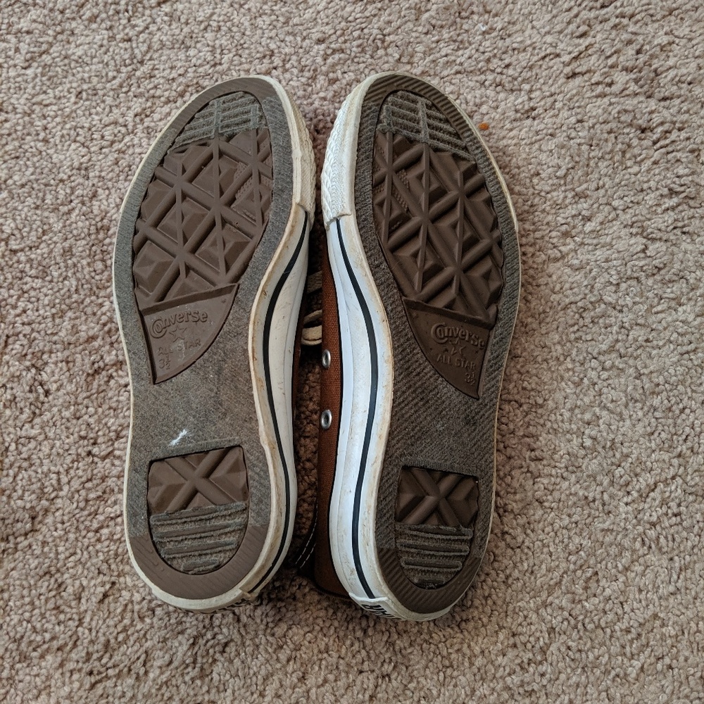 Converse - Picture 2 of 4